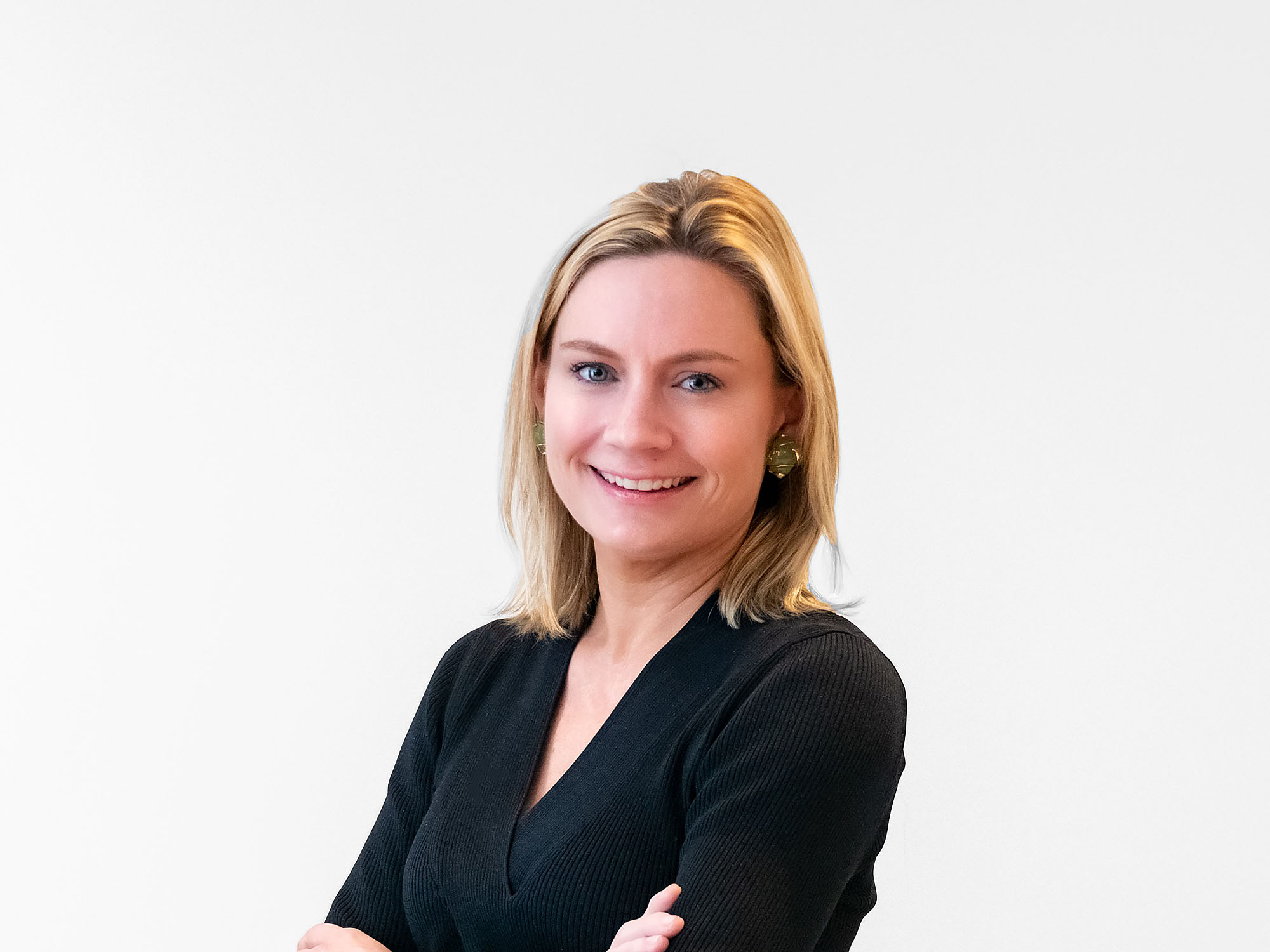 Lb Group'S Assistant Manager: Mikki Marie Durrell'S Journey - zv0myo7